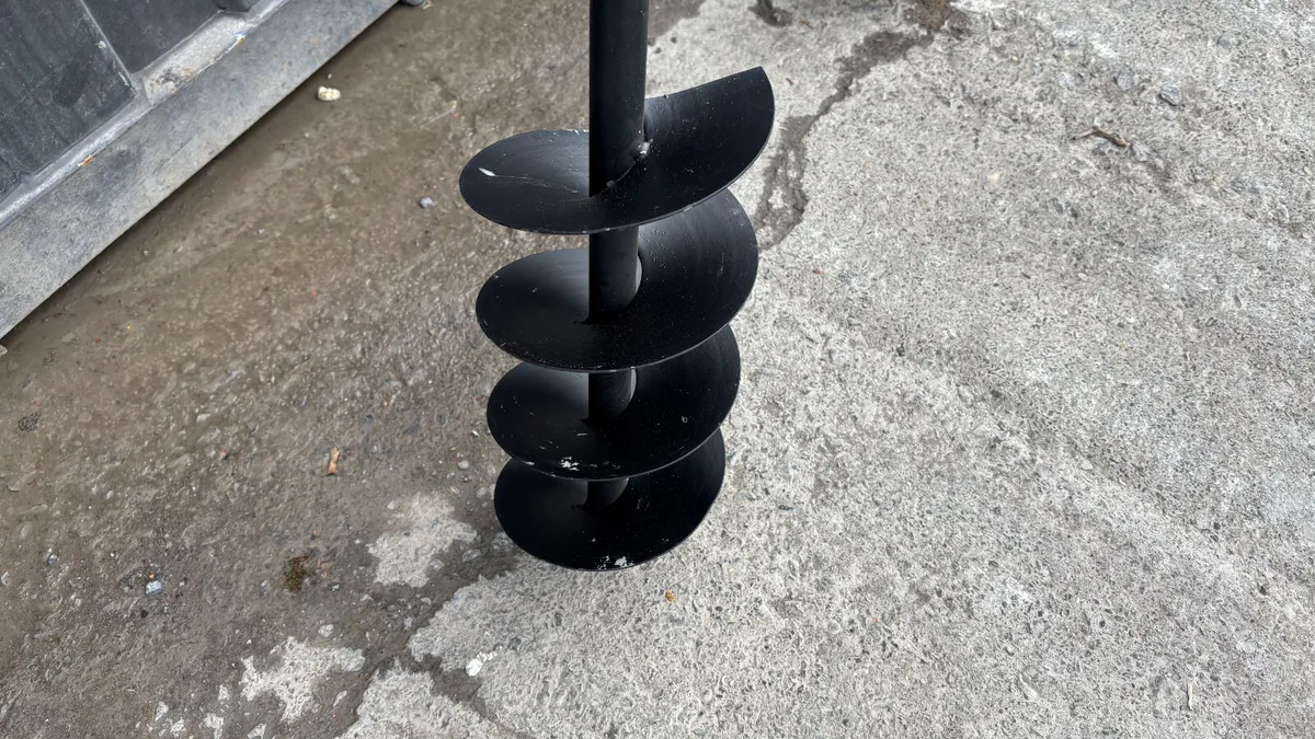 New and Unused Hand Driven Augers - Image 3