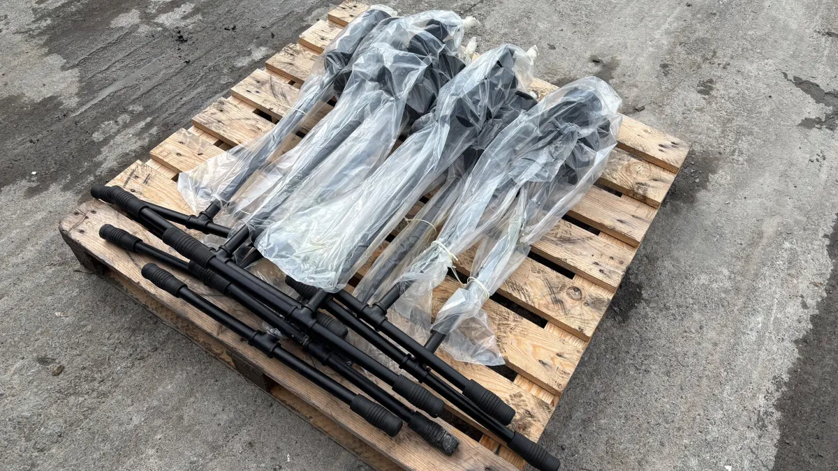 New and Unused Hand Driven Augers - Image 4