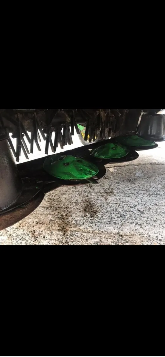 John Deere 1355 8ft Trailed mower - Image 3