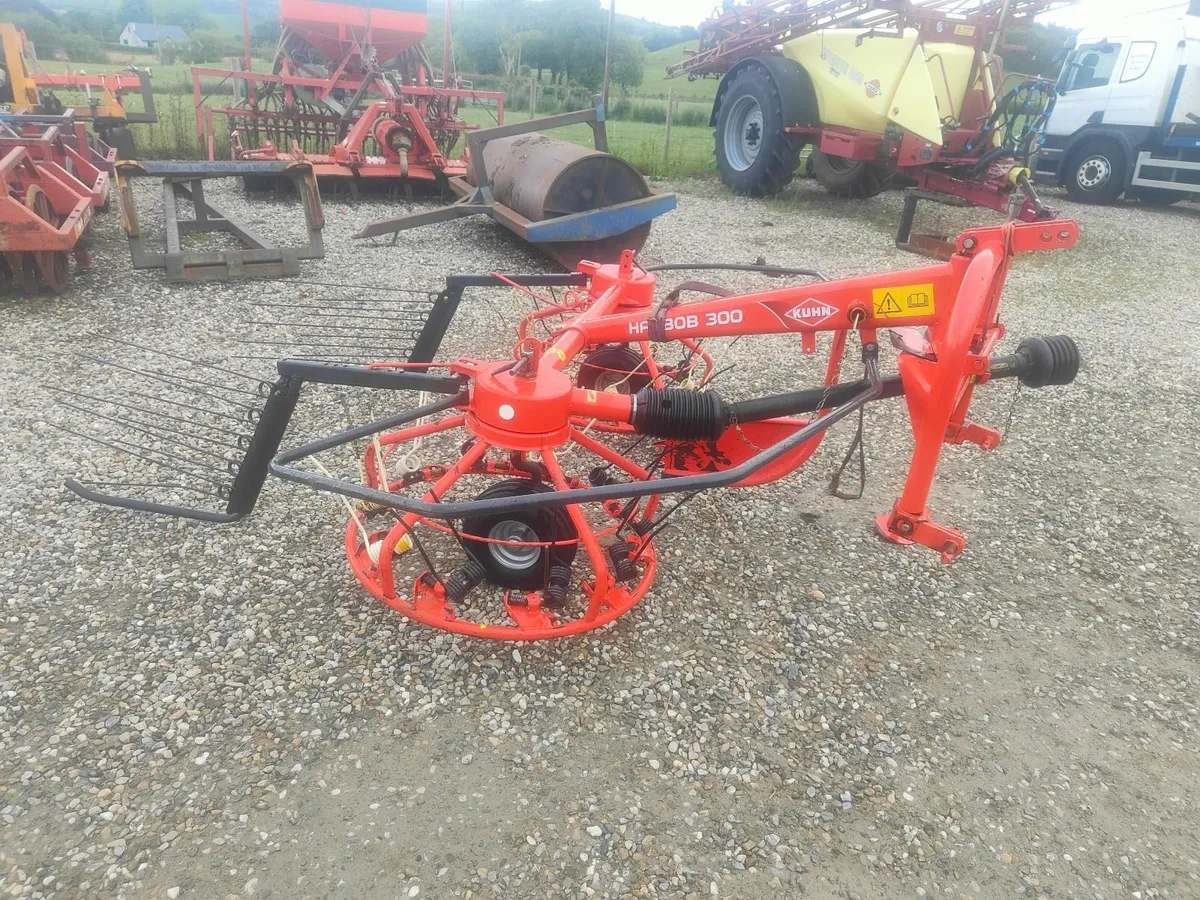 Kuhn 300 haybob - Image 1