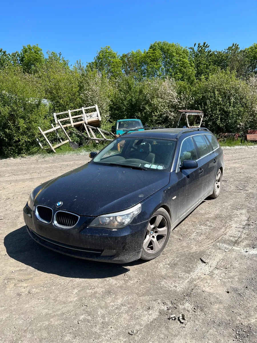 Breaking bmw 520d 2008 e61 n47 a35 - Image 1