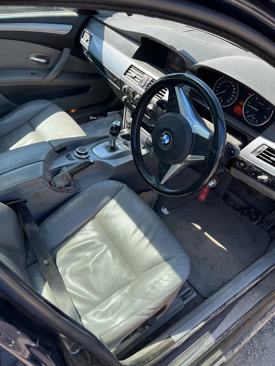 Breaking bmw 520d 2008 e61 n47 a35 - Image 3