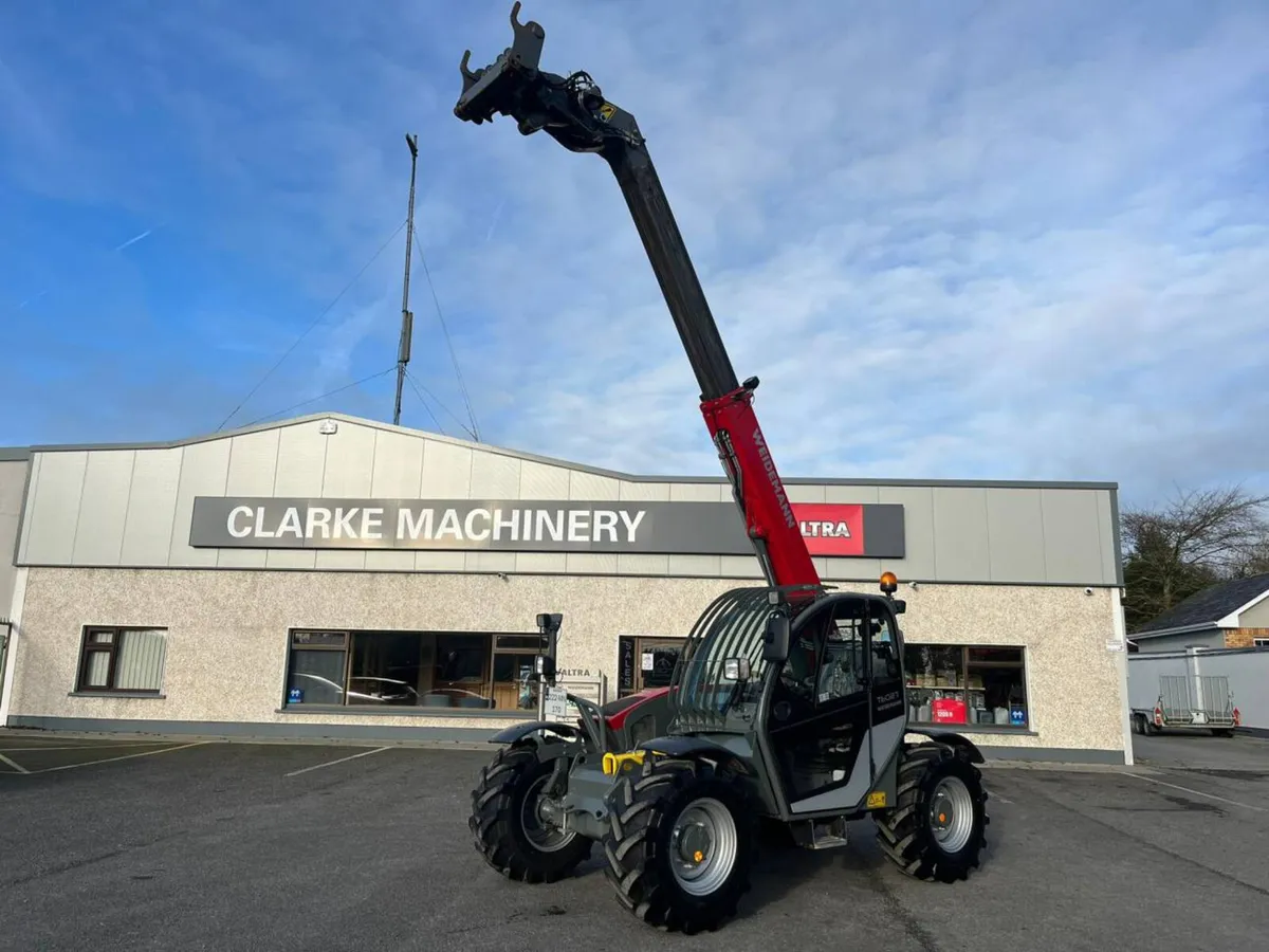 222 Reg Weidemann 6027 Loader - Image 1