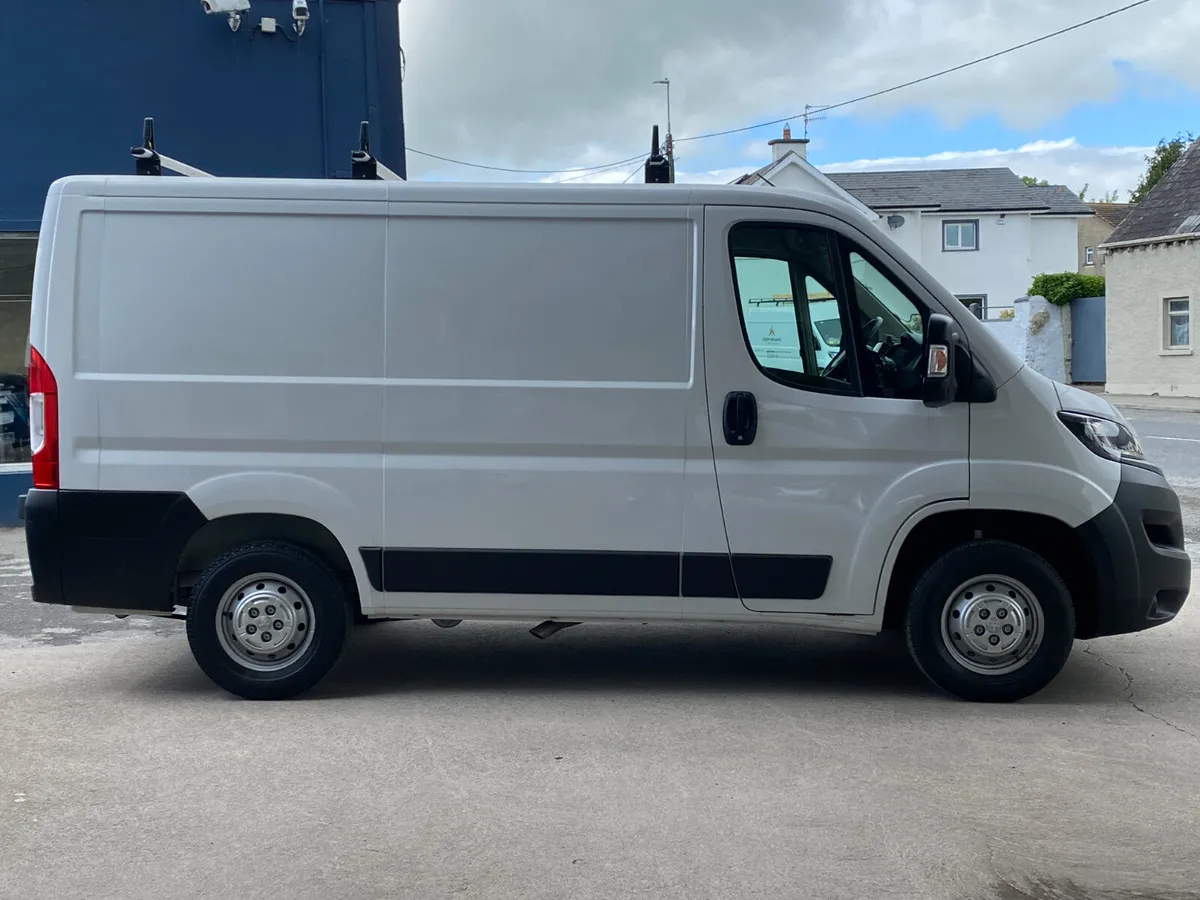 Peugeot Boxer 330 L1 H1 2.2 Blue HDI 120 - Image 2