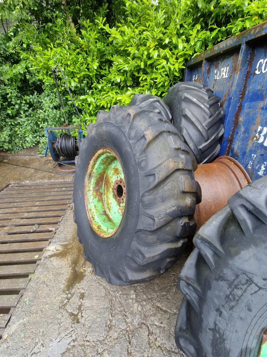 Tractor wheels - Image 3