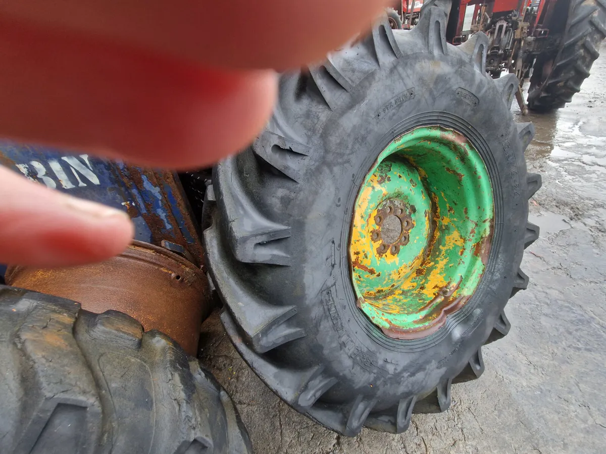 Tractor wheels - Image 1