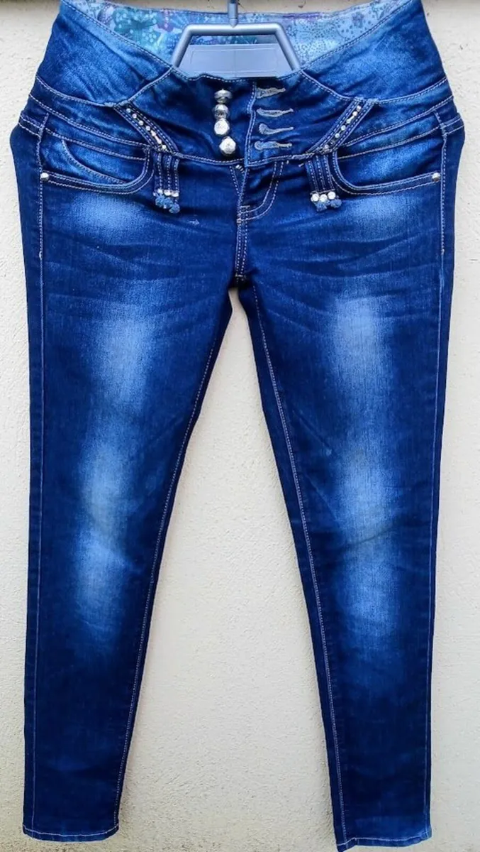 Separate ladies' clothes - Image 4