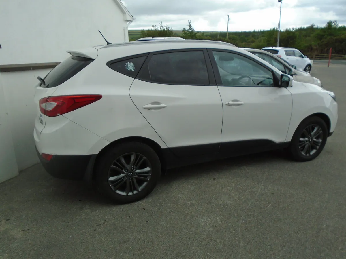 Hyundai ix 35 1.7 crdi  Parts for sale - Image 2