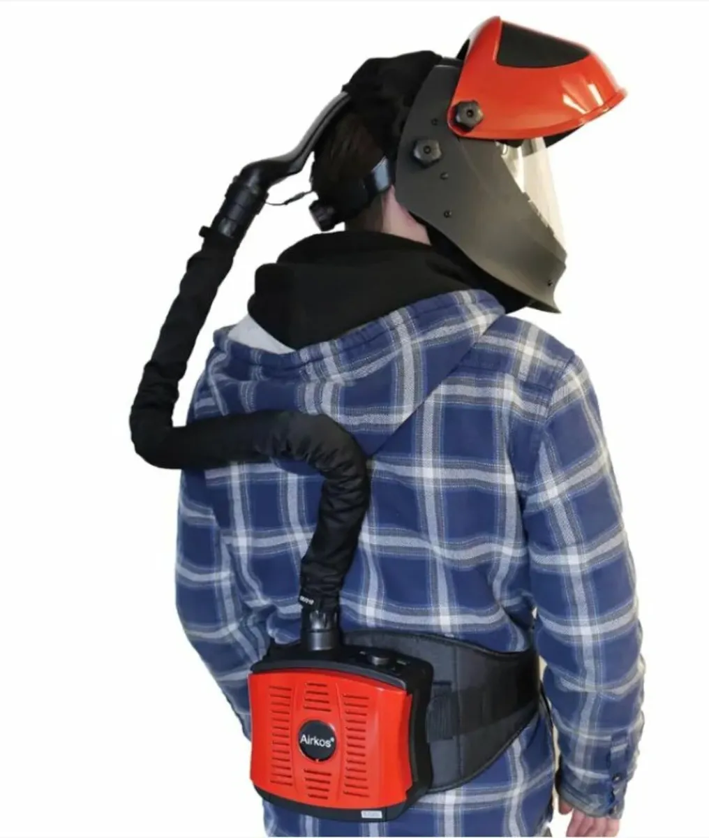 Flip S4 Air Fed Auto Darkening Welding Helmet - Image 2