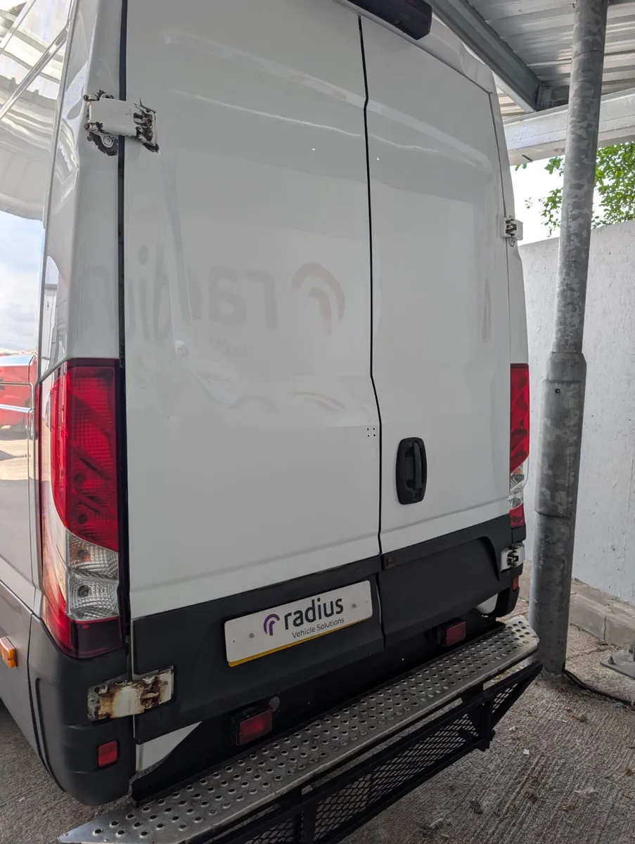 2019 Iveco Daily 70C18V Auto Fridge Van - Image 4
