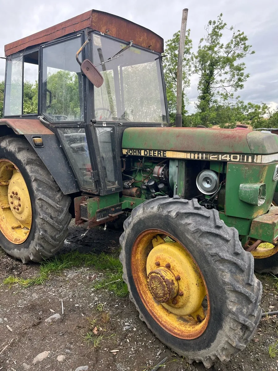 John Deere 2140 - Image 1