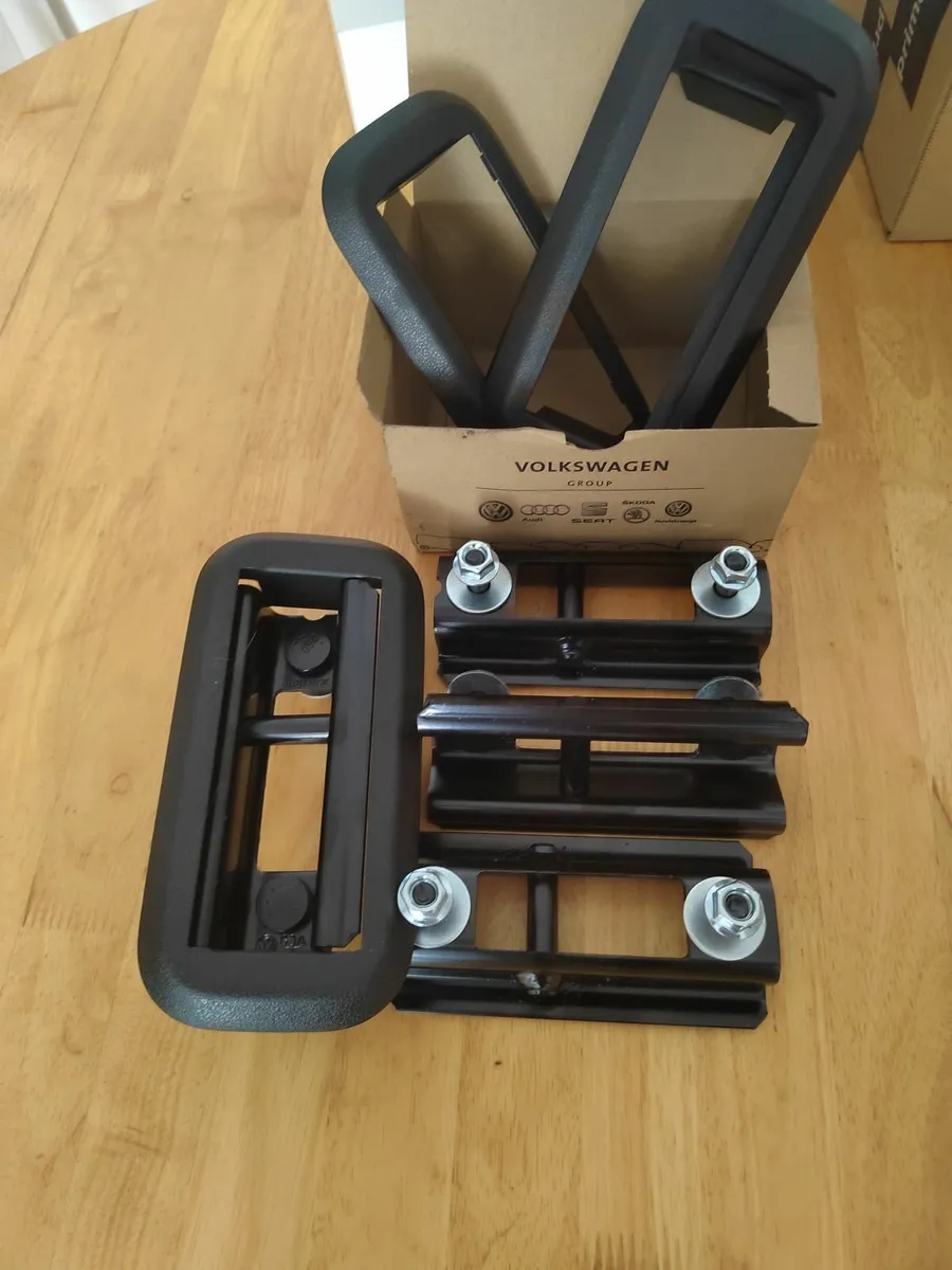 Vw transporter t5 t6  FLOOR MOUNT BRACKETS - Image 2