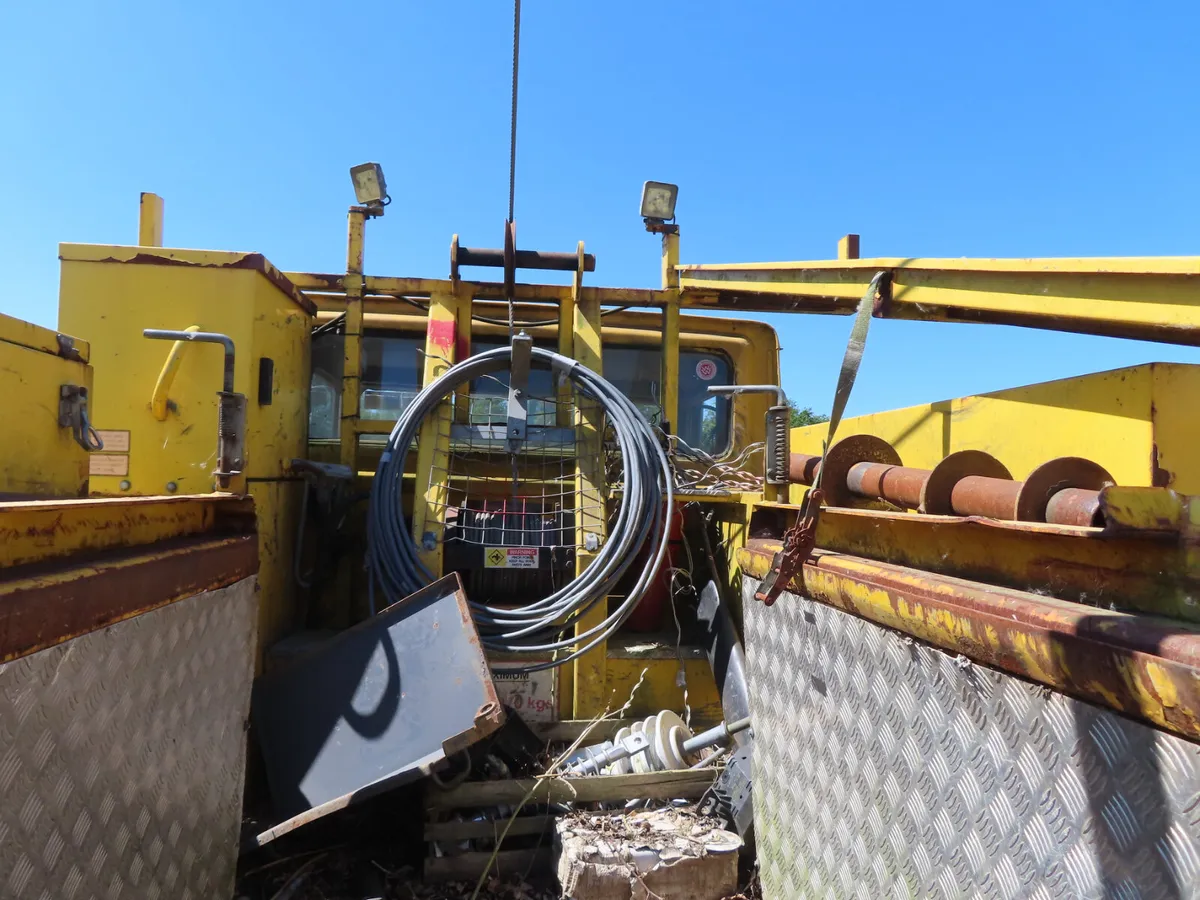 Mercedes-Benz  1997 Unimog U 140 4x4 off road - Image 3