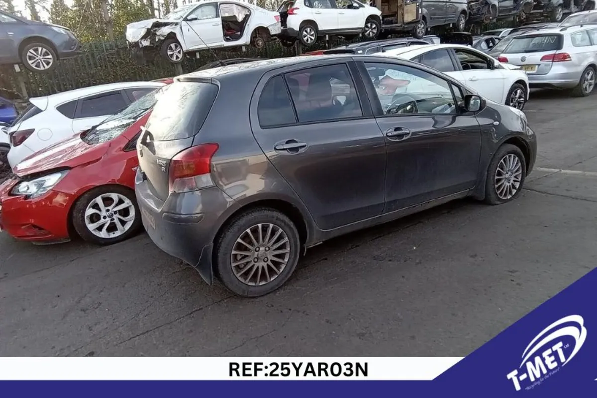 2009 TOYOTA YARIS BREAKING FOR PARTS - Image 3