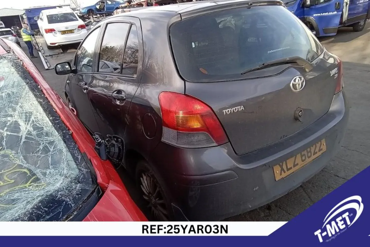 2009 TOYOTA YARIS BREAKING FOR PARTS - Image 4