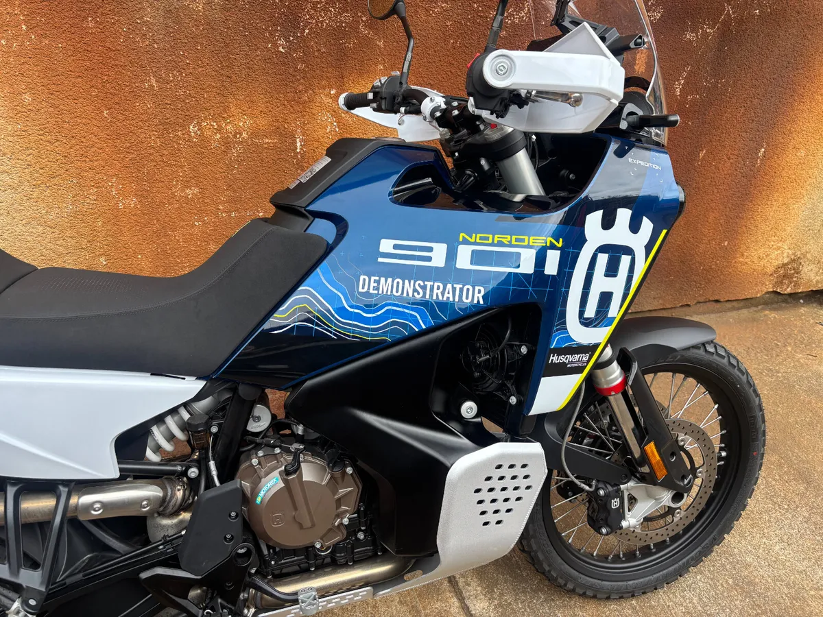 24' Husqvarna Norden 901 Expedition - only 400km's - Image 3