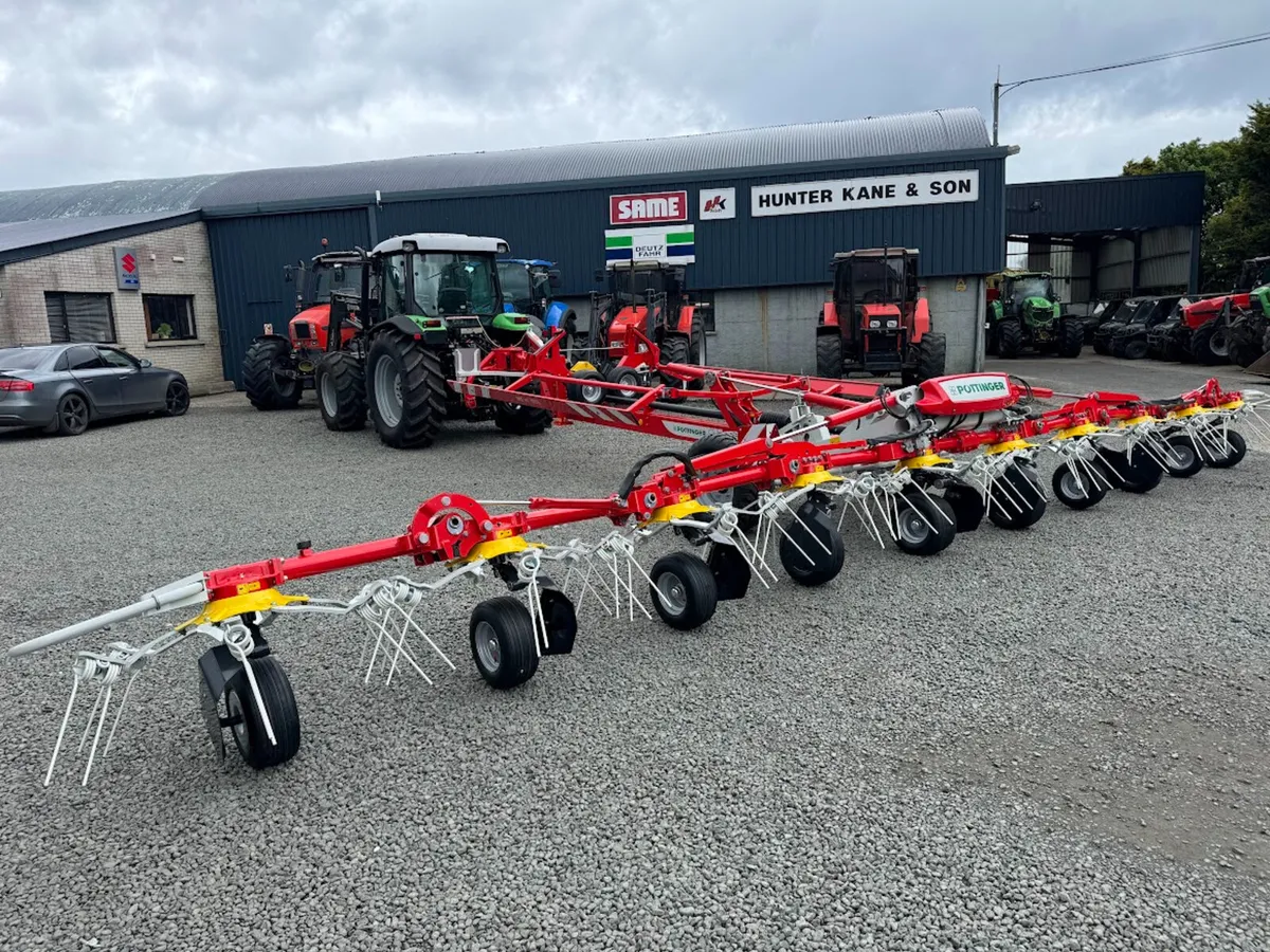 New Pottinger 40ft Trailed tedder - Image 1