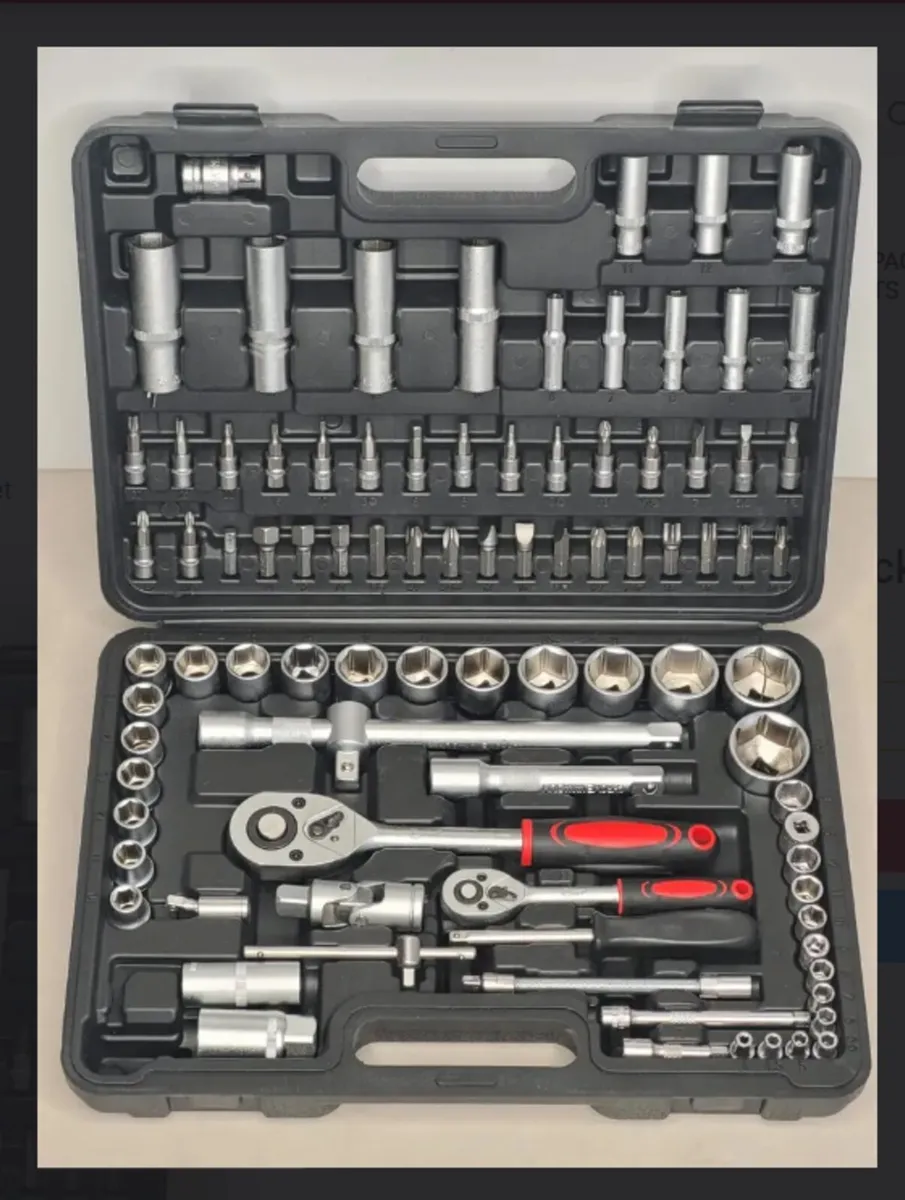 94 Piece 1/4″ & 1/2″ Drive Socket Set - Image 1