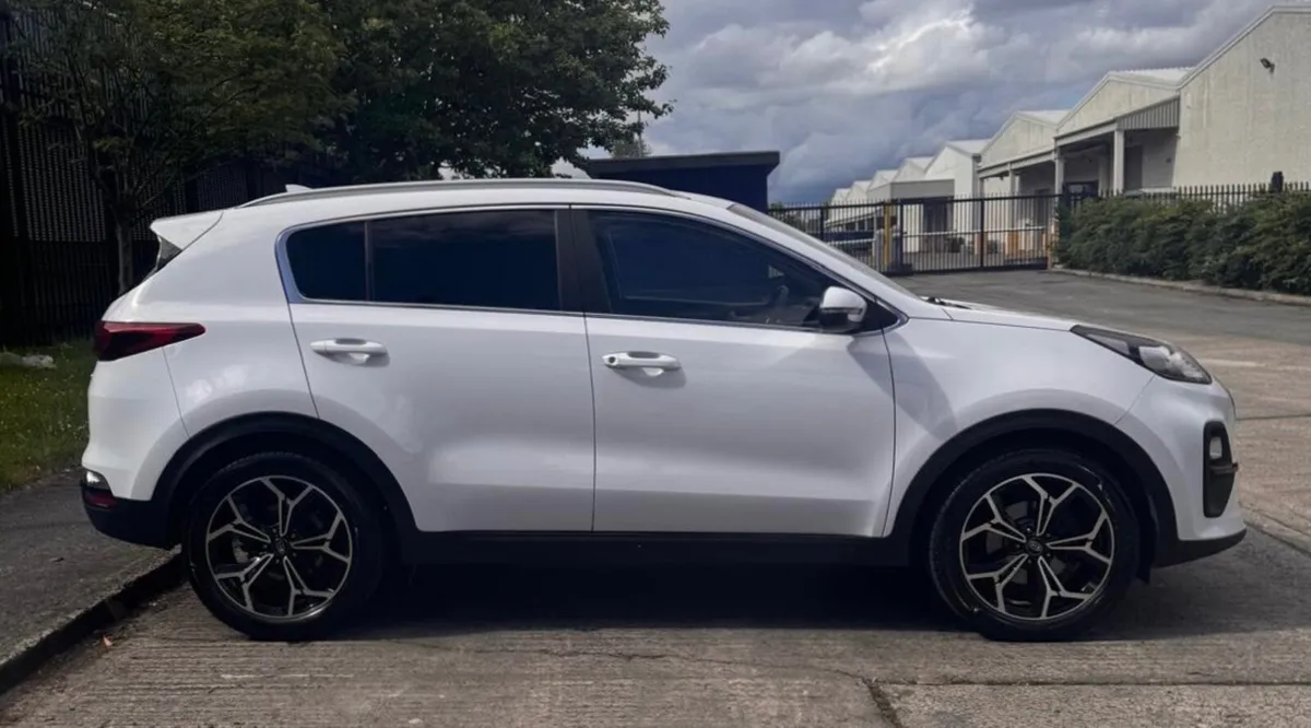 2021 Kia Sportage Commercial - Image 3