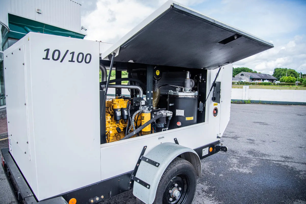 350CFM Diesel Air Compressor - Caterpillar Engine - Image 2