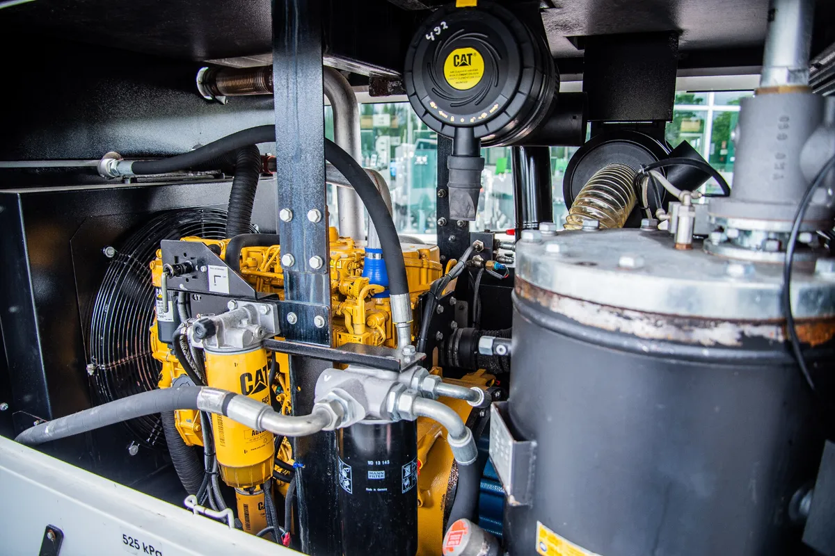 350CFM Diesel Air Compressor - Caterpillar Engine - Image 4