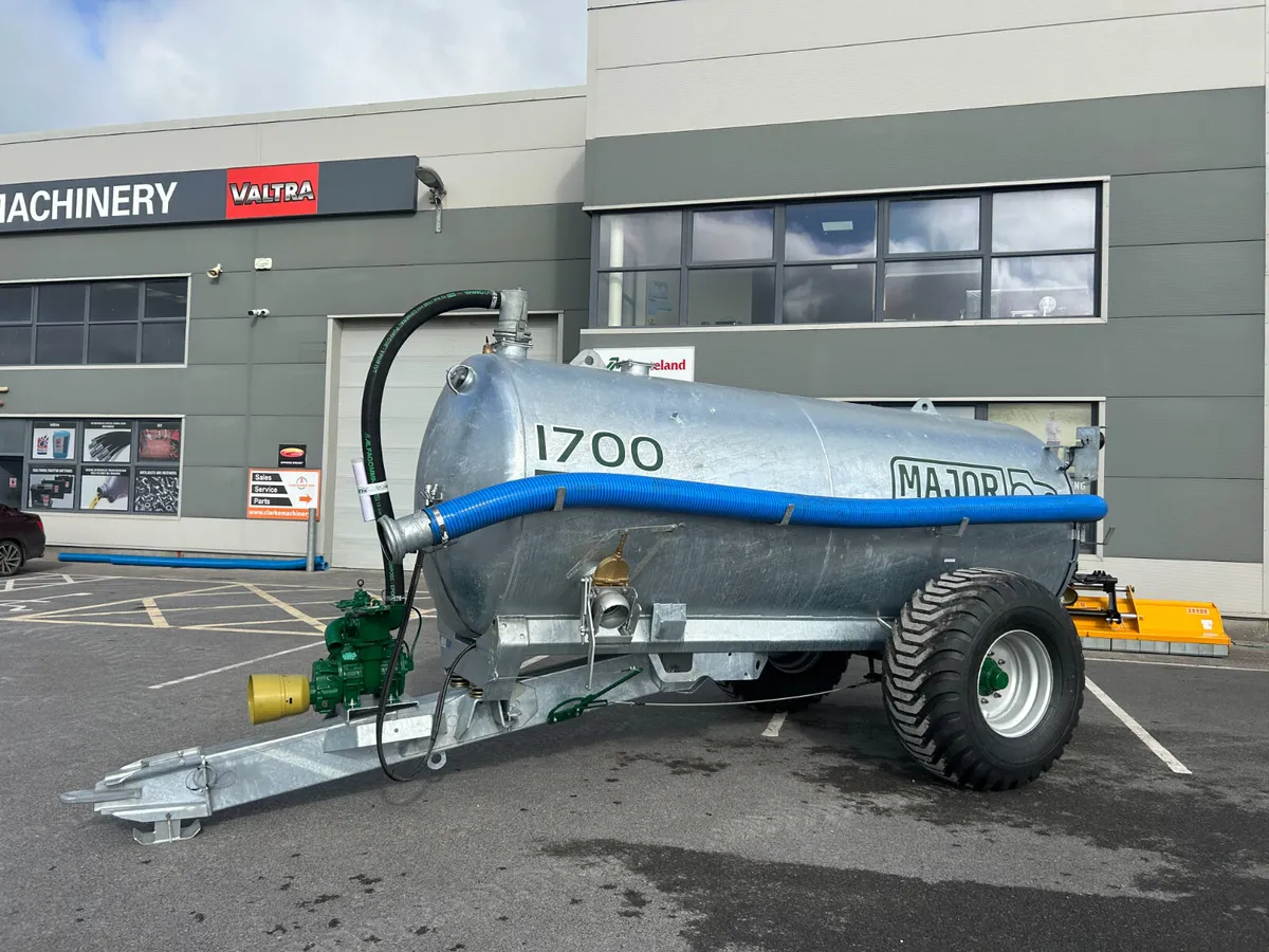 Major 1700 - Nice Handy Tank - Image 1