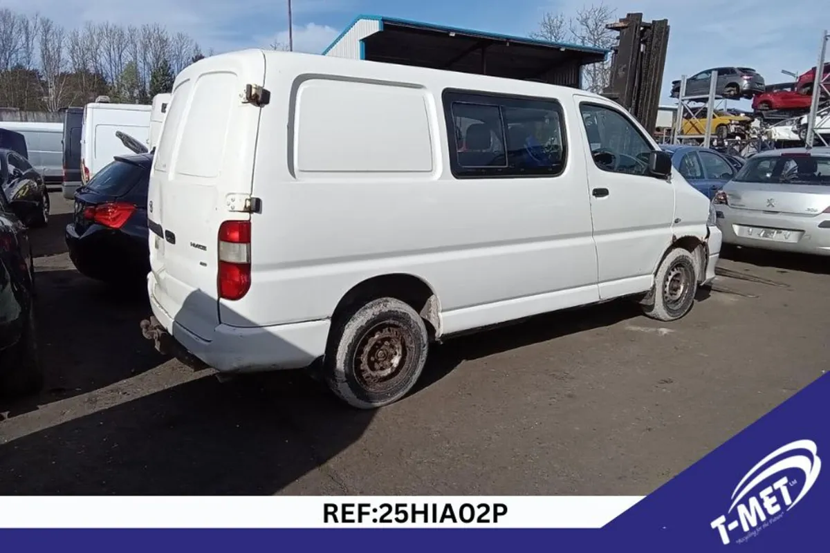 2008 TOYOTA HIACE BREAKING FOR PARTS - Image 2