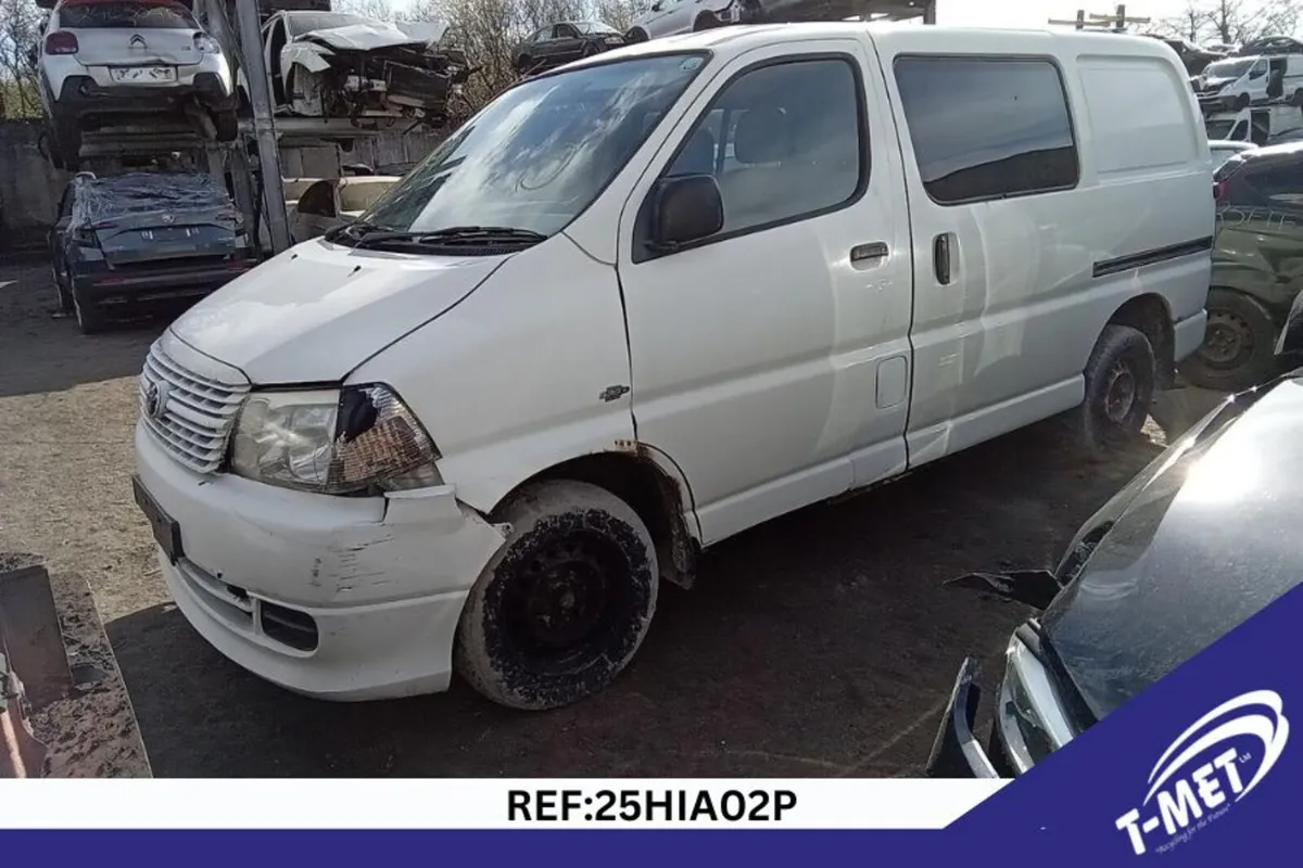2008 TOYOTA HIACE BREAKING FOR PARTS - Image 4