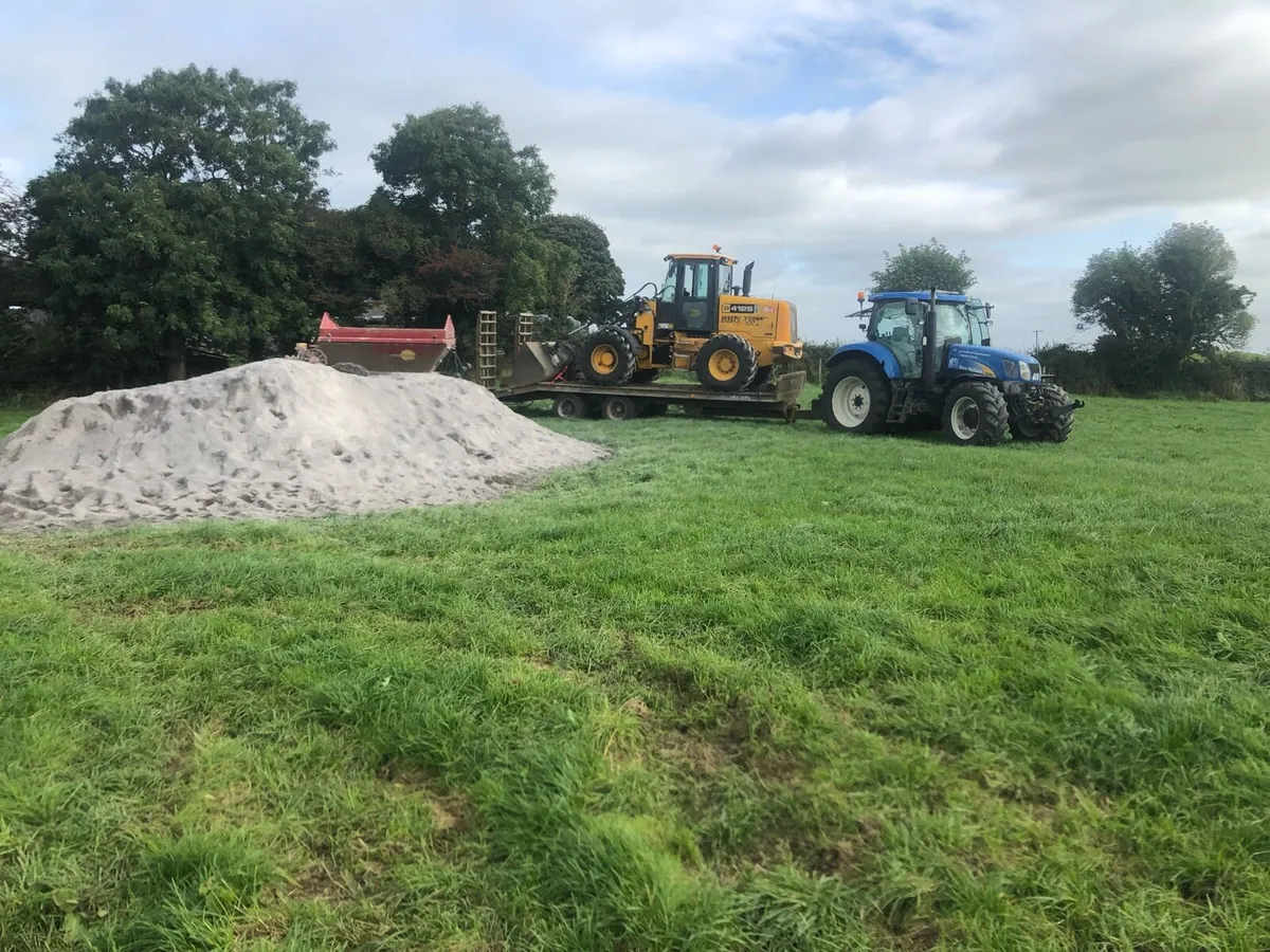 Lime supplied and spread - Image 4