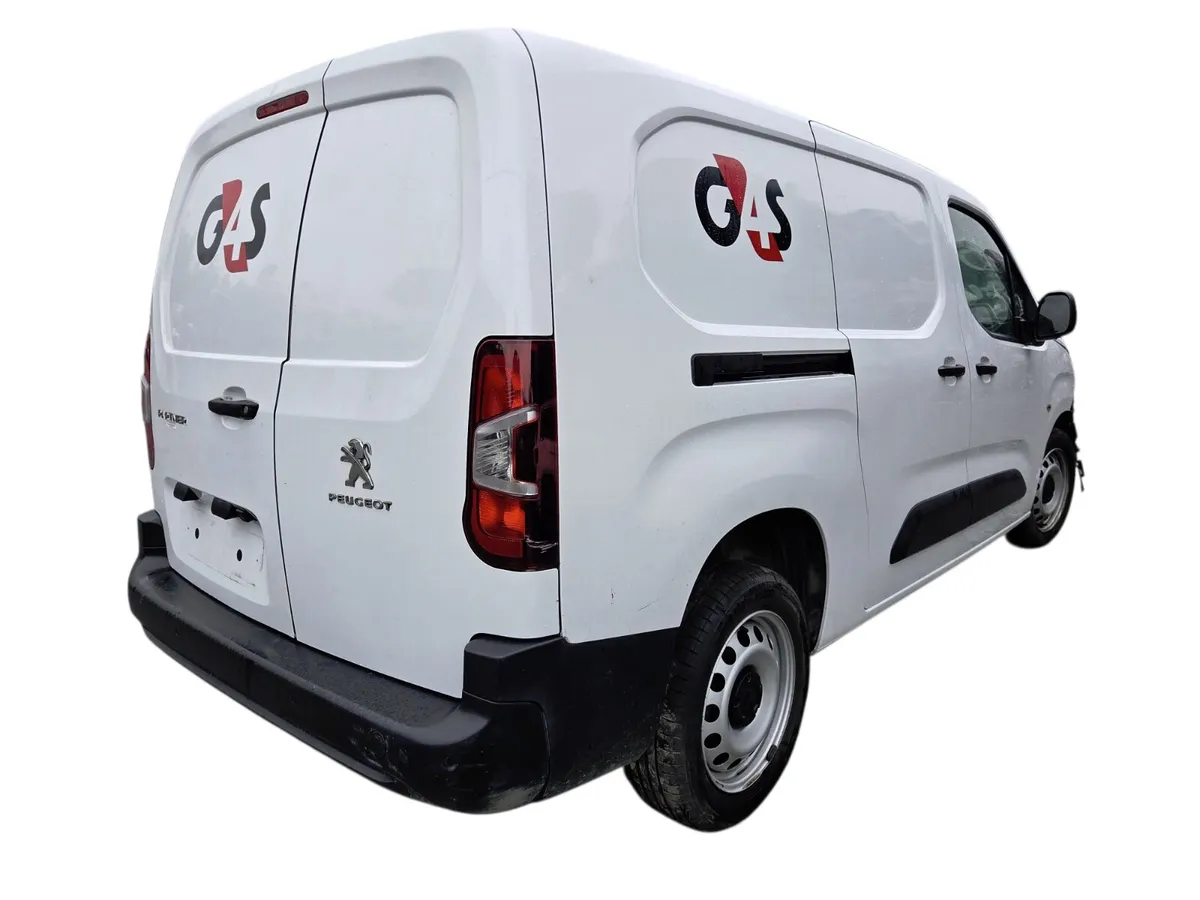 2023 PEUGEOT PARTNER Breaking/Dismantling - Image 3