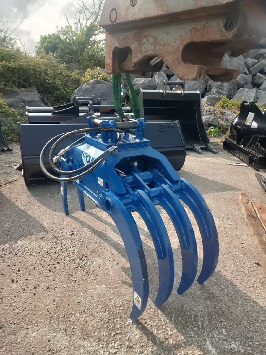 Hydraulic grabs - Image 3