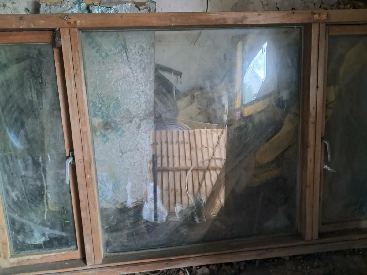 Large nordic pine window - Image 1