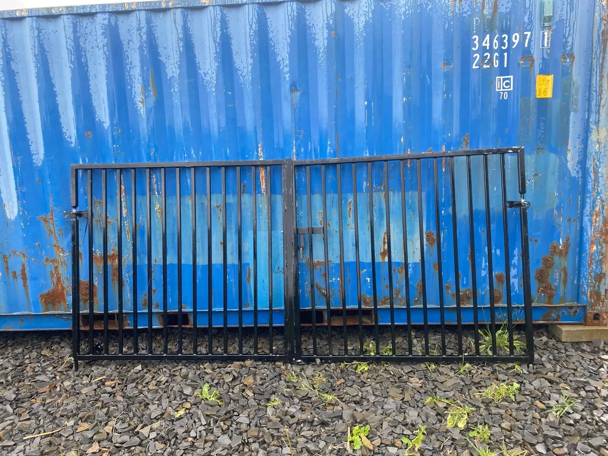 11ft galvanised and dipped gates - Image 3