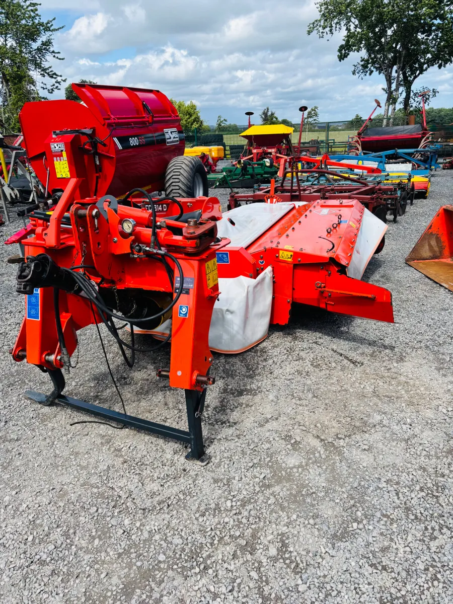 Kuhn conditioner mower - Image 4