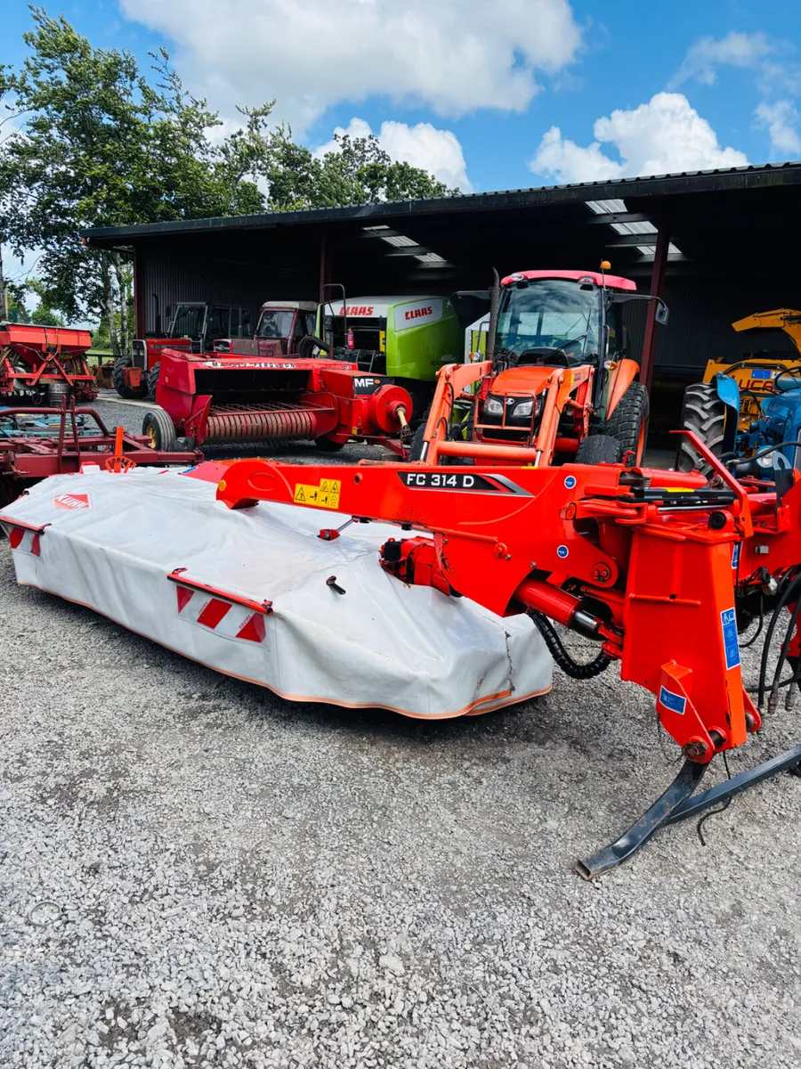 Kuhn conditioner mower - Image 1