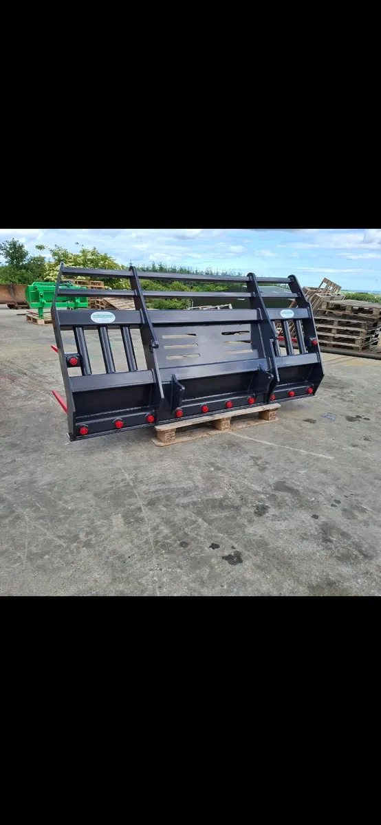 Dung forks - Image 1