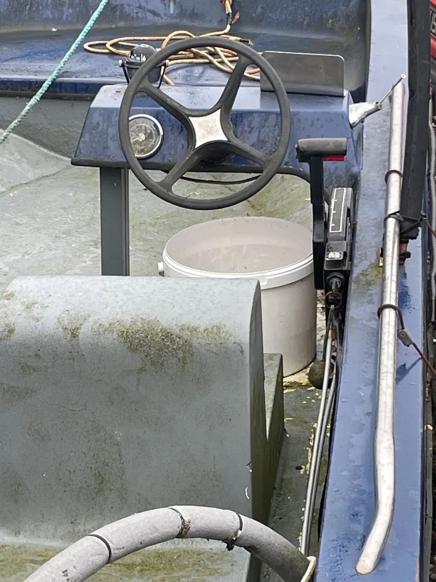 Dory boat engine and trailer - Image 2