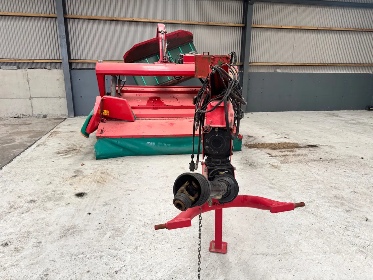 Kvernerland 4332LT Grouper Mower - Image 1