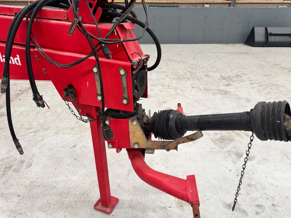 Kvernerland 4332LT Grouper Mower - Image 2