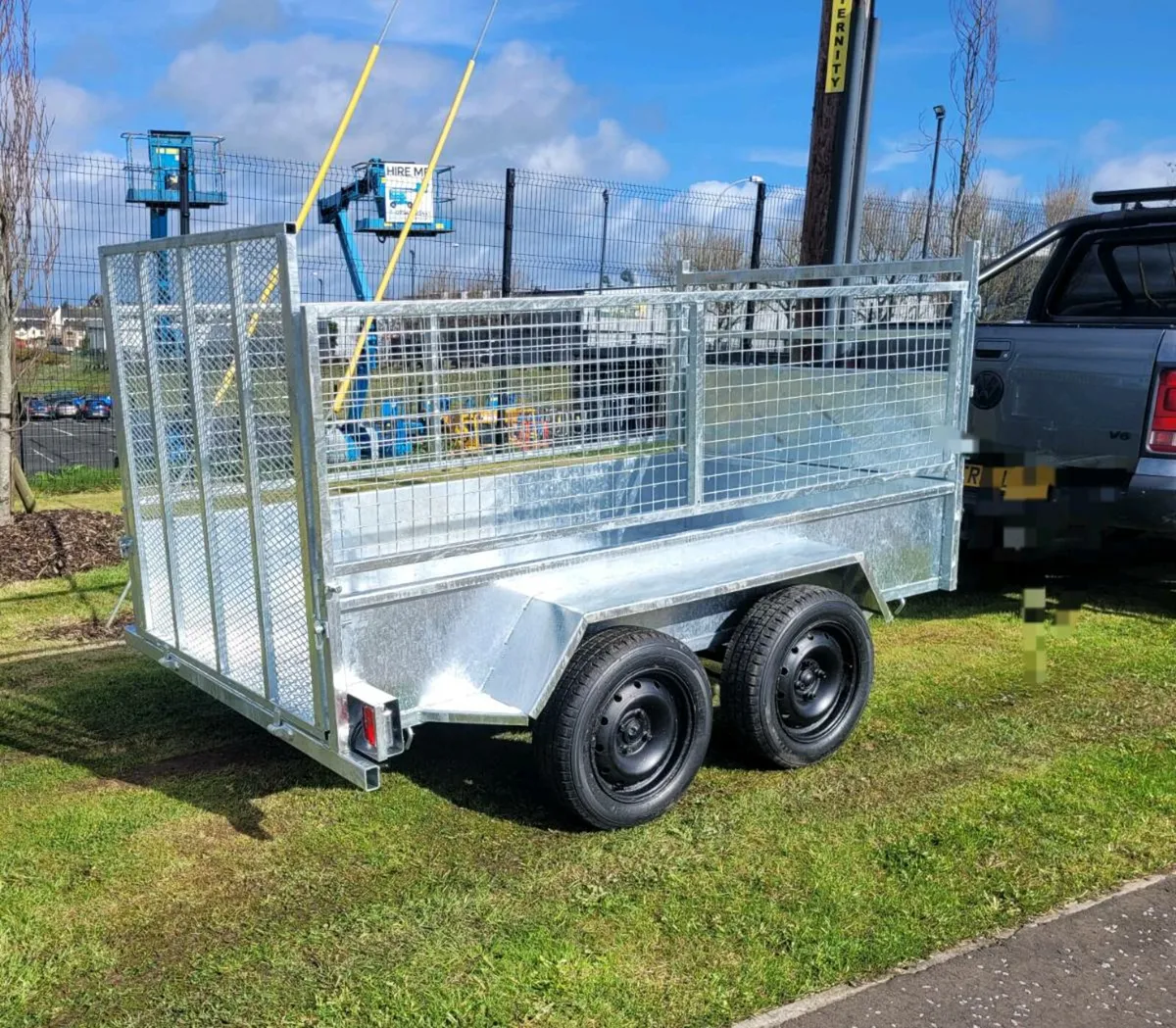 galvanised 8x4ft braked twin axle trailer meshside - Image 3