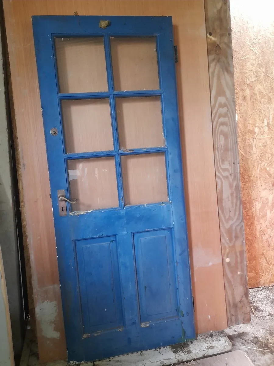 Old timbrr doors - Image 1