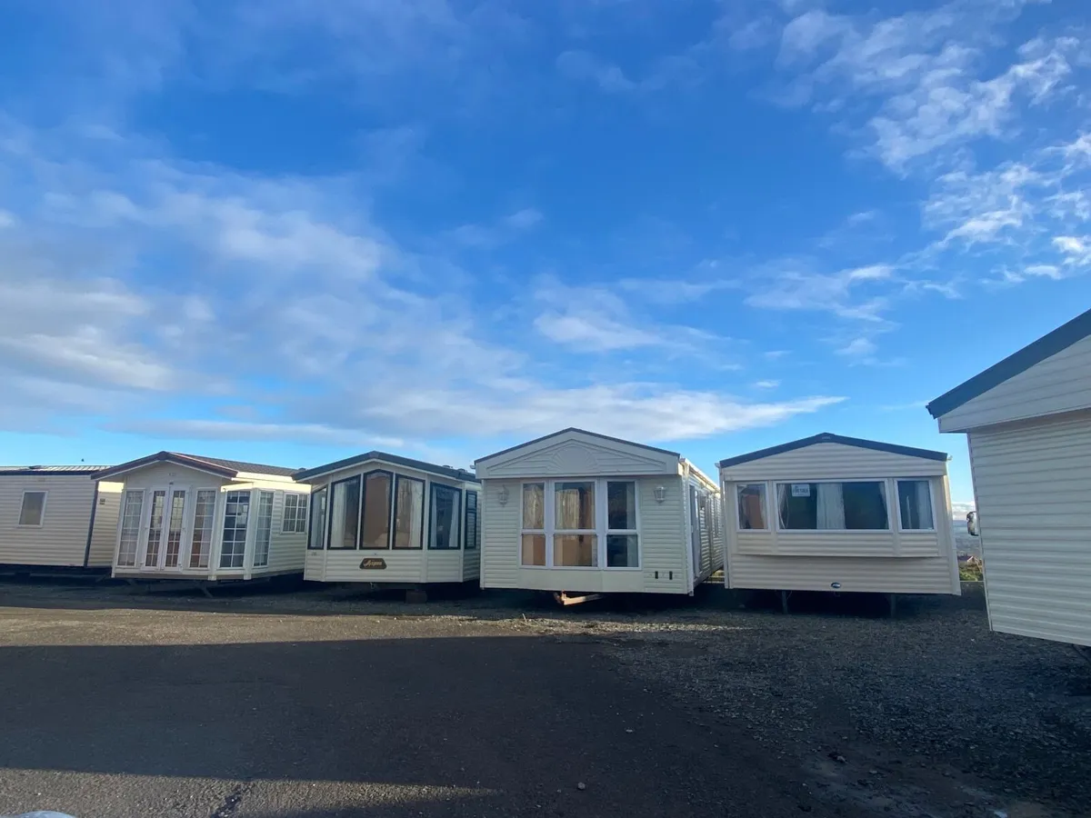 Huge selection of mobile homes for sale off site - Image 1