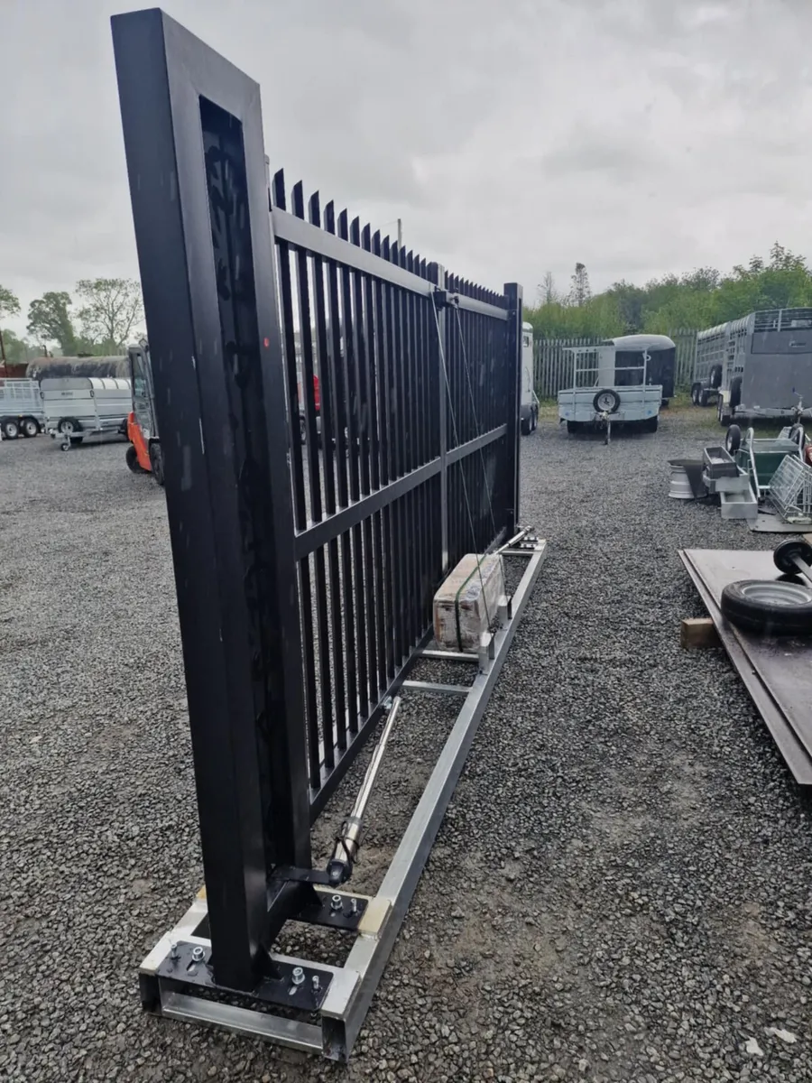 Entrance gates driveway gates - Image 4
