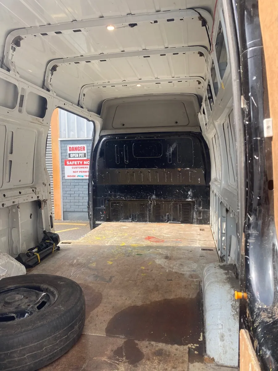 Ford Transit 2014 - Image 2