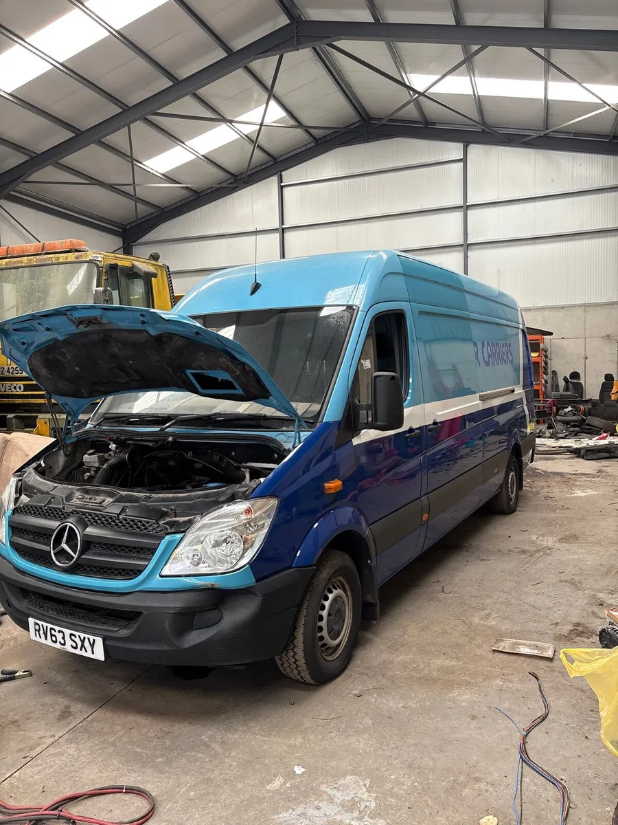 Mercedes sprinter engine and parts - Image 1