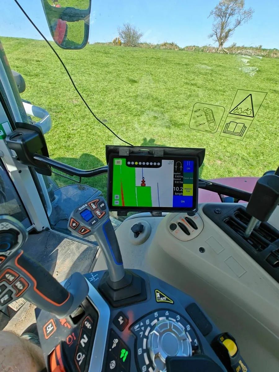 Tractor GPS - Image 1