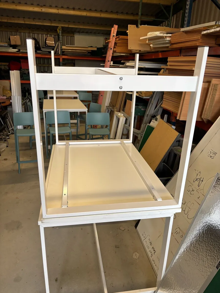 Canteen high table - Image 4