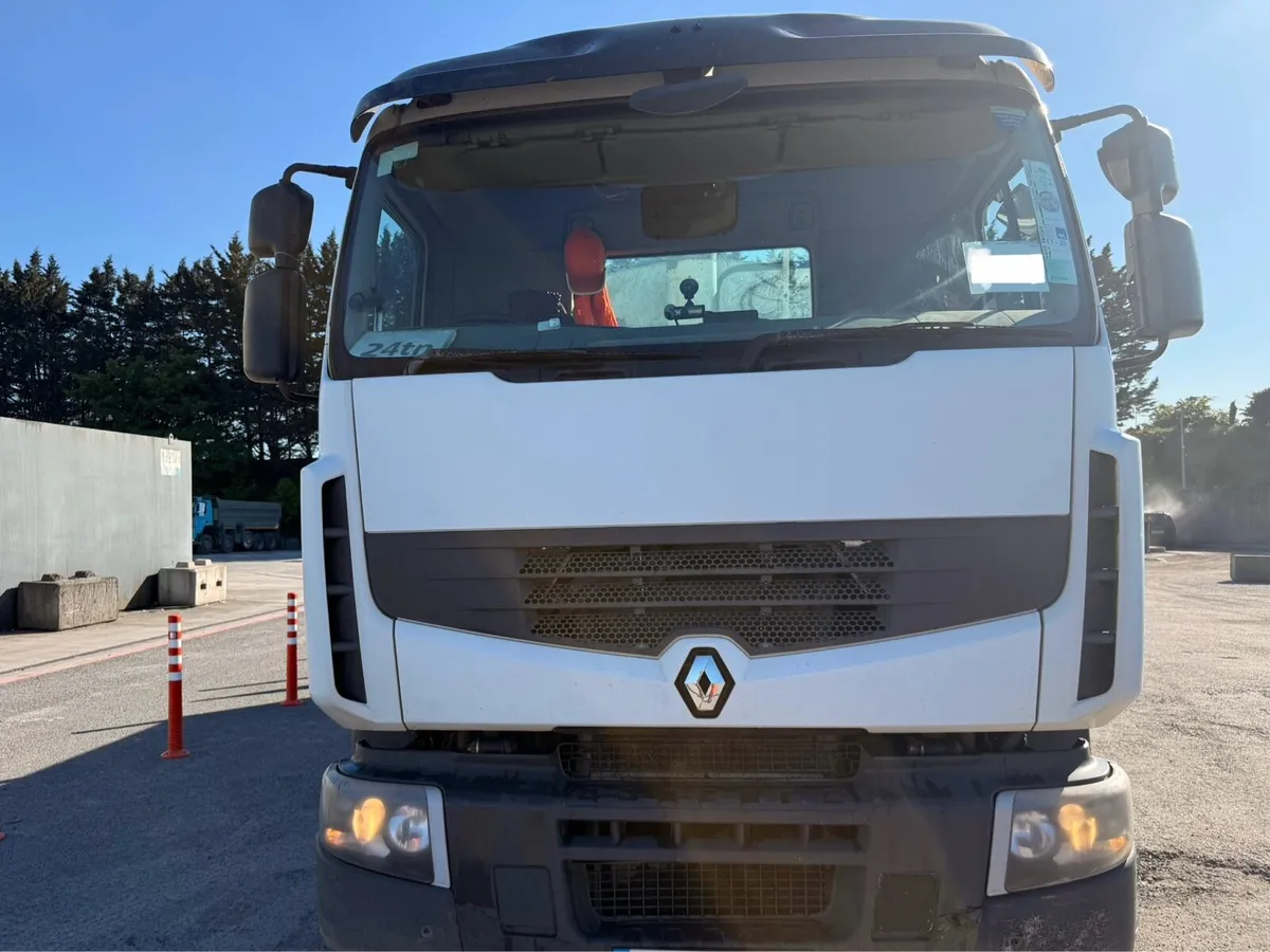 Renault  5 Axle Tipper - Image 2