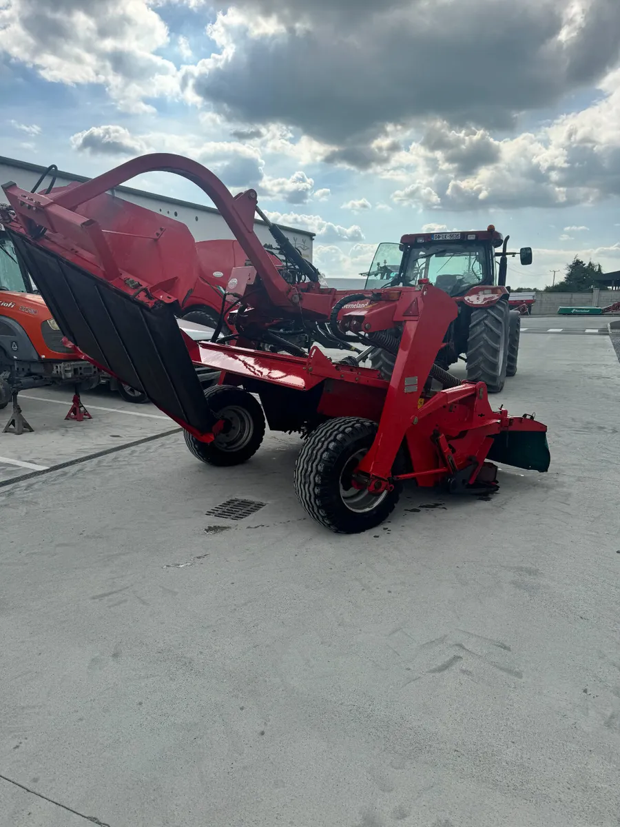 Kverneland 4328 with Grouper - Image 4