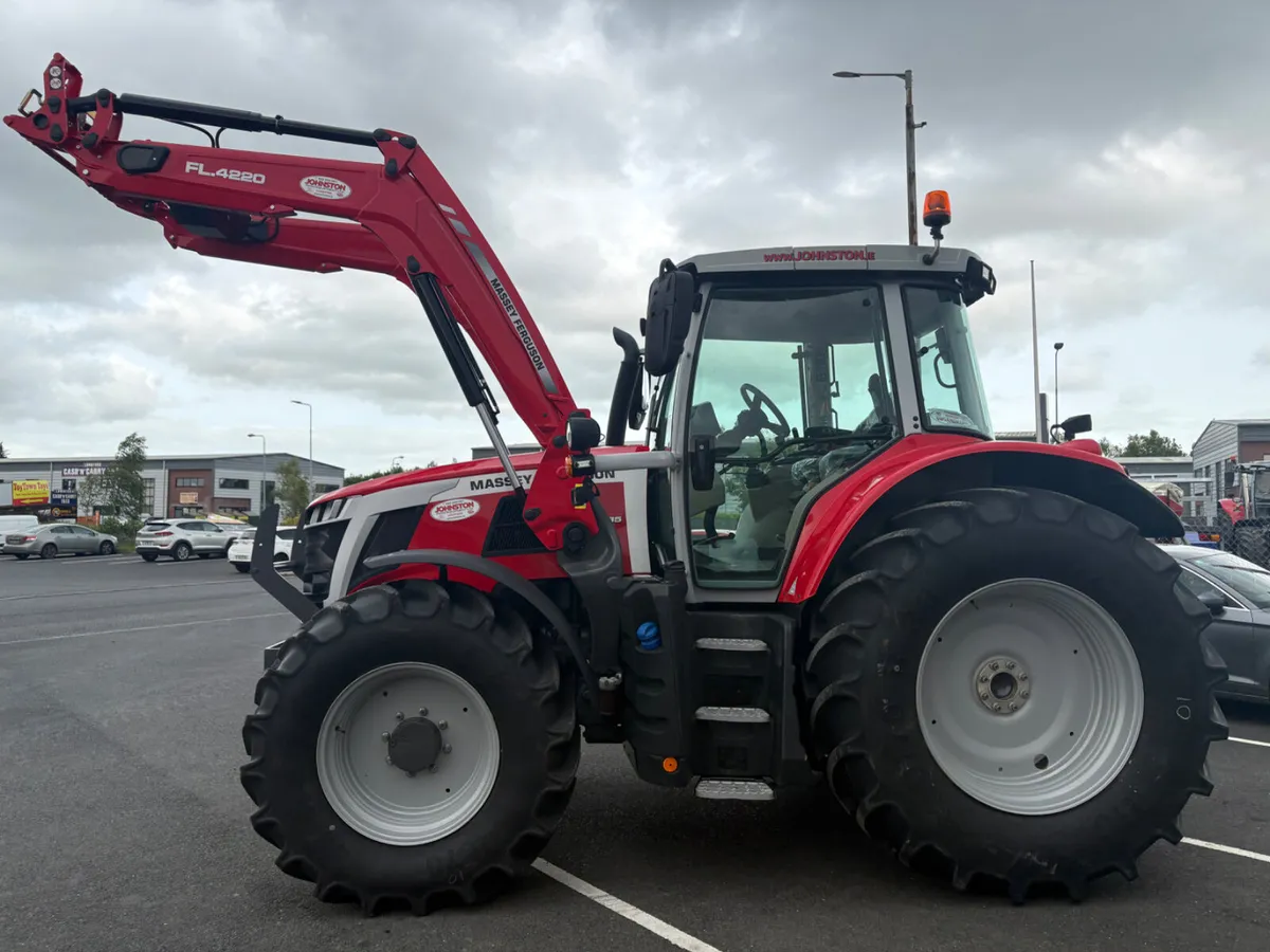 New Massey Ferguson 6s.135 - Image 2